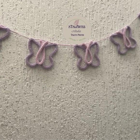 Varal de Borboletas Personalizadas em Tricotin