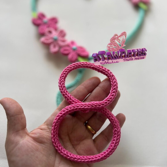 Kit Mêsversário Números com Margaridas personalizados em Trico