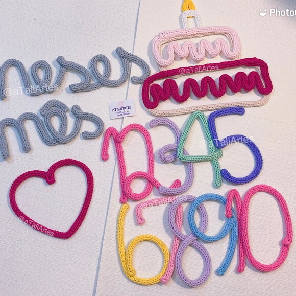 Kit Mêsversário com Bolo personalizado em Tricotin + 01 nome