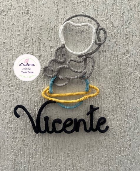 Porta Maternidade Astronauta  personalizado em Tricotin com 01 no