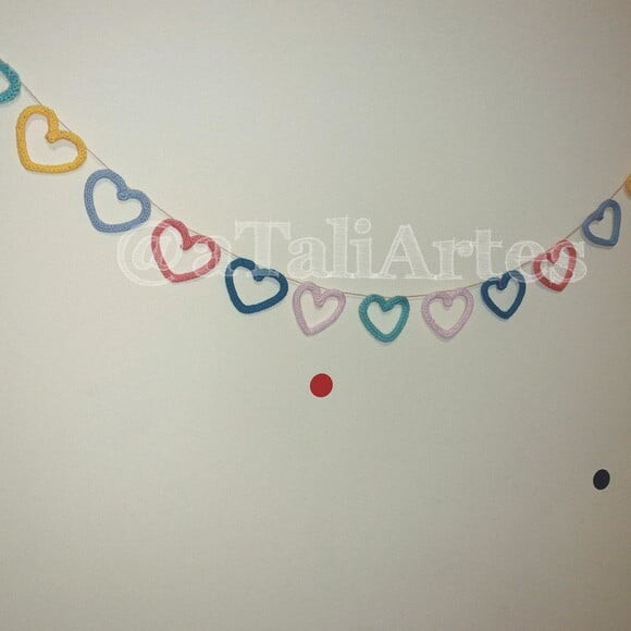 Varal Decorativo personalizado em Tricotin