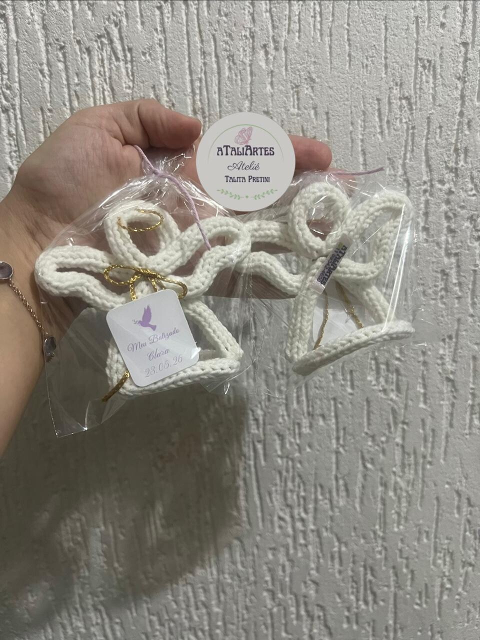 Lembrancinha de Batismo Anjinhos personalizados em Tricotin com 1