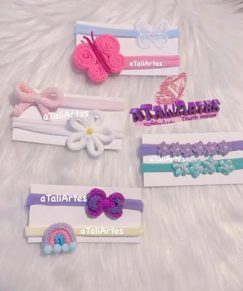 05 Tiaras maternidade personalizada em tricotin