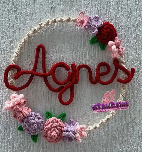 Enfeite de porta maternidade personalizado macramê com tricotin