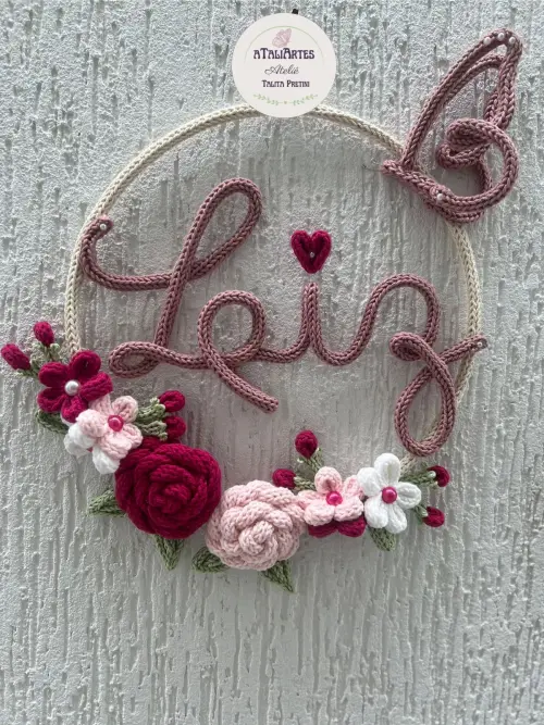 Enfeite de porta maternidade personalizado macramê com tricotin