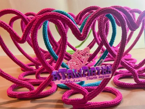 10 unidades Coração centro de mesa e porta retrato de tricotin