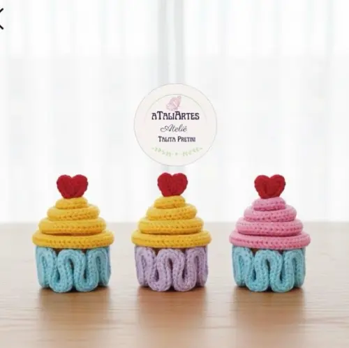 03 Unds Cupcake Miniatura Decorativo Personalizado Tricotin