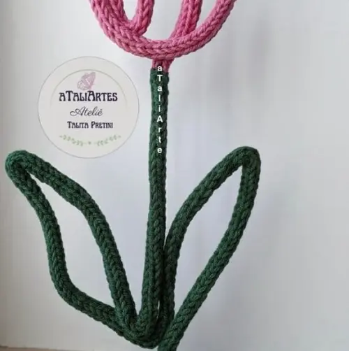 10 Unidades Tulipa Artesanal Decorativa em Tricotin