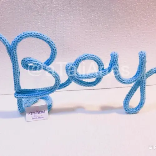 Boy Girl Decorativo de Mesa em Tricotin