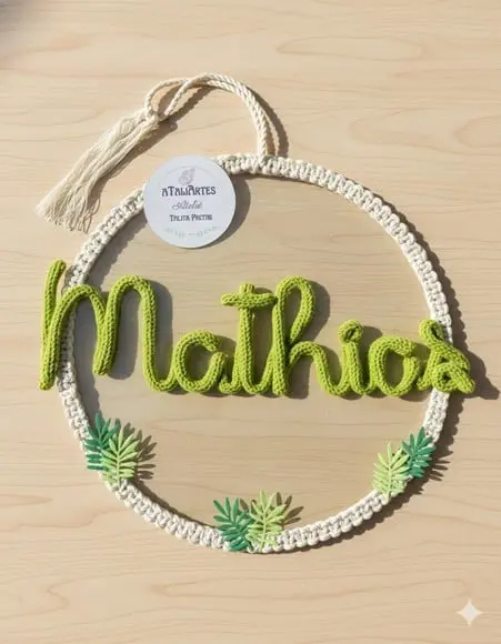 Guirlanda Menino Personalizada Macramê com Tricotin