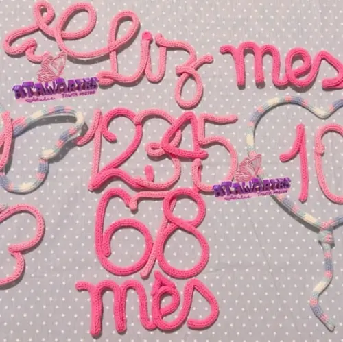 Kit Mêsversário 02 Borboletas + Nome em Tricotin personalizado
