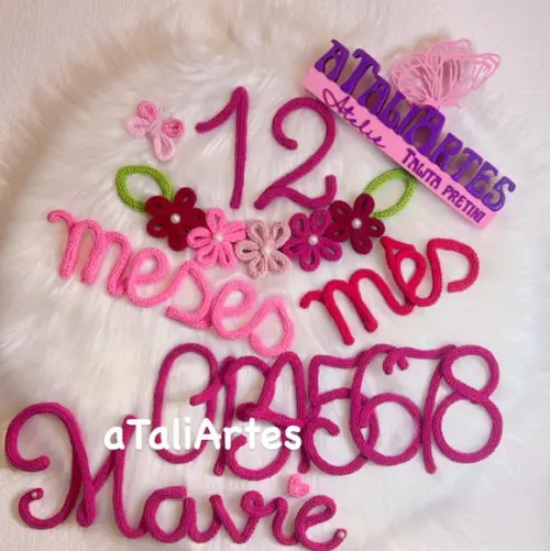Kit Mêsversário Margaridas em Tricotin com Nome