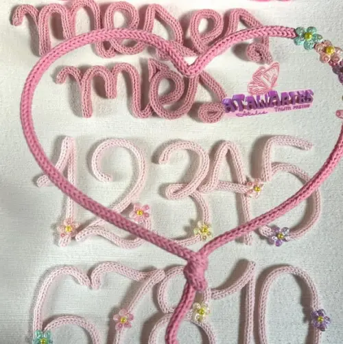 Kit Mêsversário Menina Flores em Tricotin com Nome