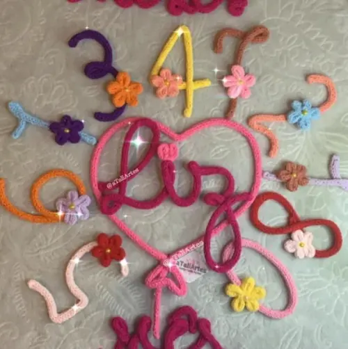 Kit Mêsversário Números Decorados + Nome Composto em Tricotin
