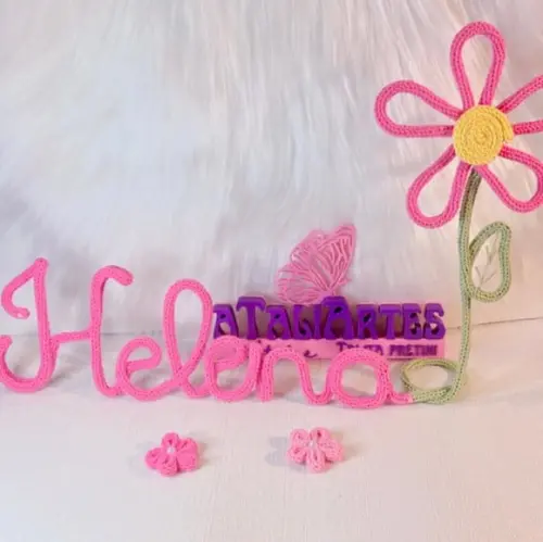 Nome de Nicho/Mesa Com Desenho personalizado em Tricotin