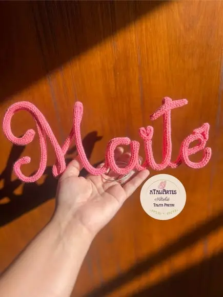 Nome Decorativo de Mesa Personalizado em Tricotin