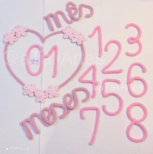 Kit Mêsversário Coração Floral personalizado em Tricotin SEM NOME