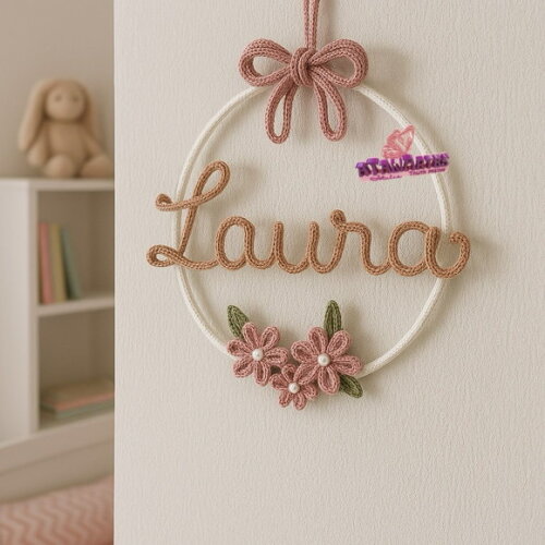 Porta Maternidade Laço com Flores Personalizado em Tricotin com 
