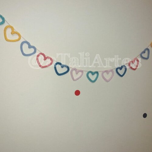 Varal Decorativo personalizado em Tricotin