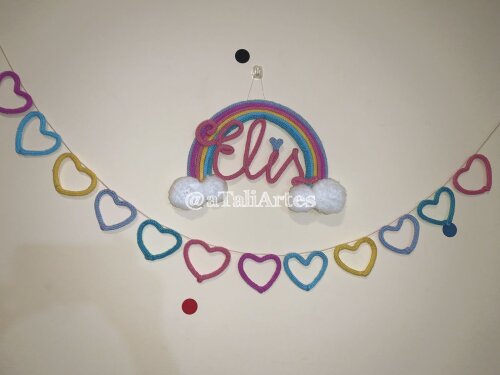 Varal Decorativo personalizado em Tricotin