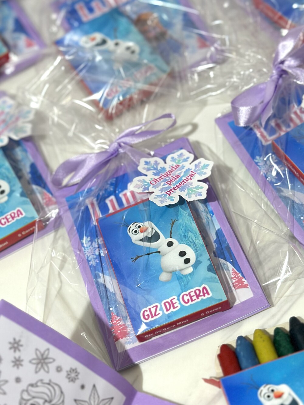 Kit Colorir Infantil | Livro, Giz de Cera e Embalagem