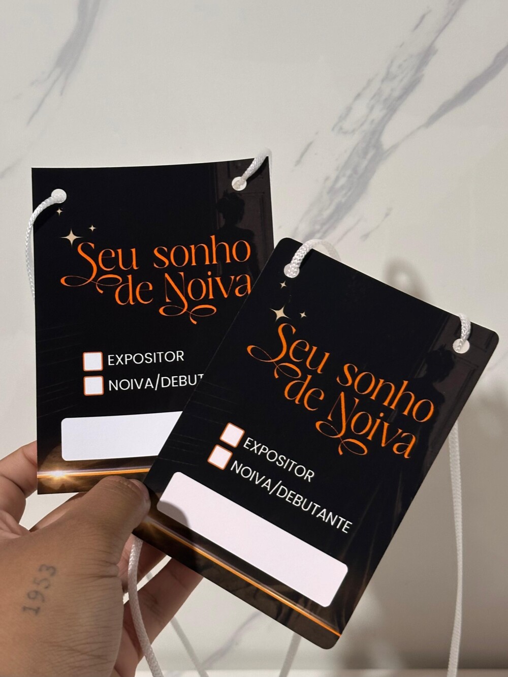 Crachá CredencialPersonalizado para Eventos | 10x14 cm com Cord?