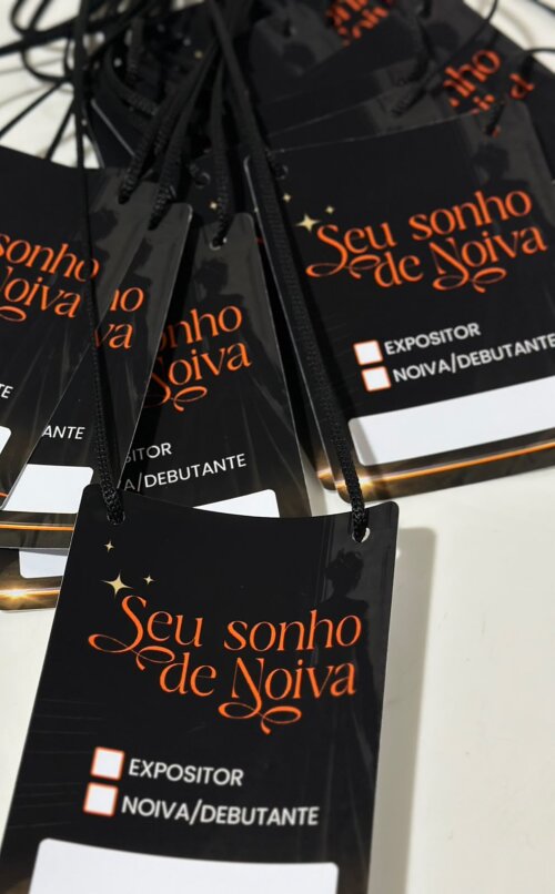 Crachá CredencialPersonalizado para Eventos | 10x14 cm com Cord?