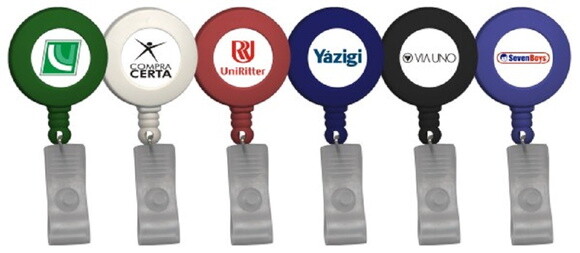 50 Porta Crachá Personalizado Retrátil de Plástico - Fy001