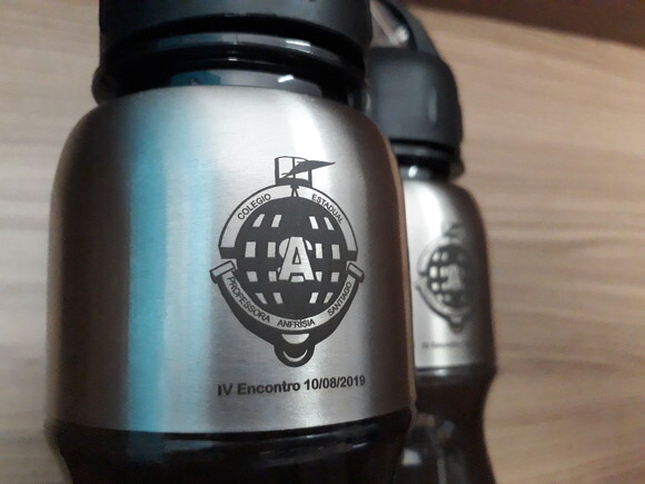 Adote Uma Squeeze Personalizado 600 ml 2048