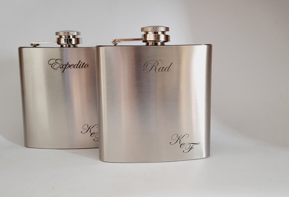 Padrinhos Cantil -porta Whisky de Inox 6oz 0390
