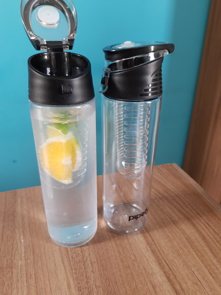 Squeeze Plástico Personalizado 700ml com Infusor - 13764b