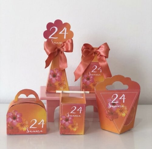 kit com 20 caixinhas personalizadas rosa e laranja