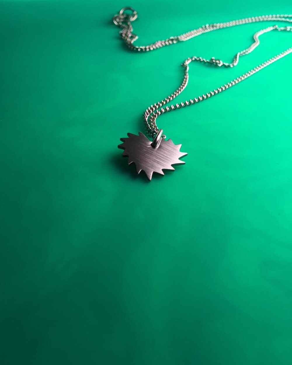 Colar com pingente de coração