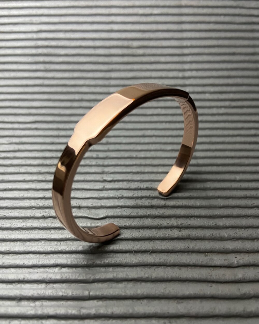 Pulseira em Cobre Cuff Ajustável Sob Medida
