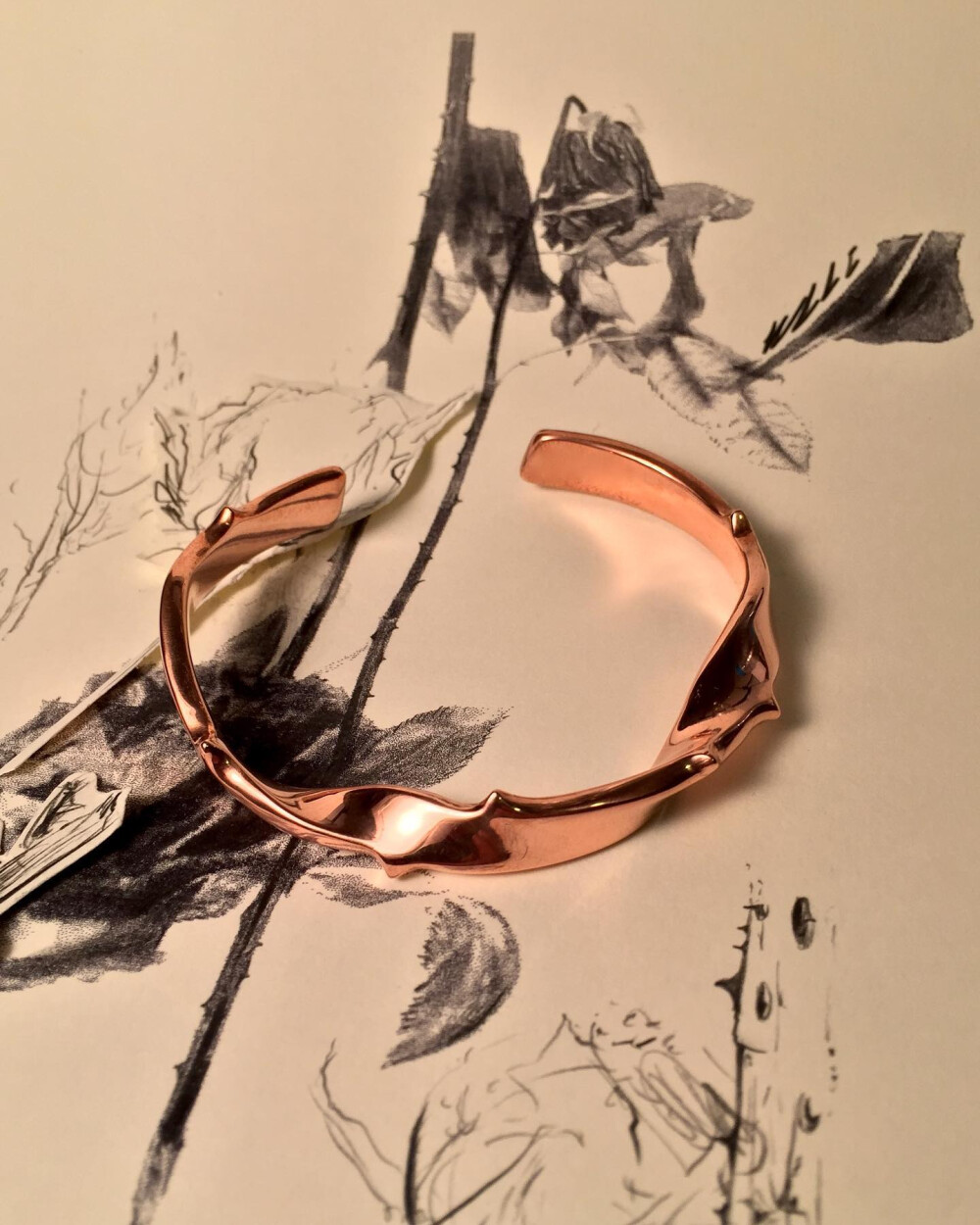 Pulseira artesanal de cobre Galho de Roseira