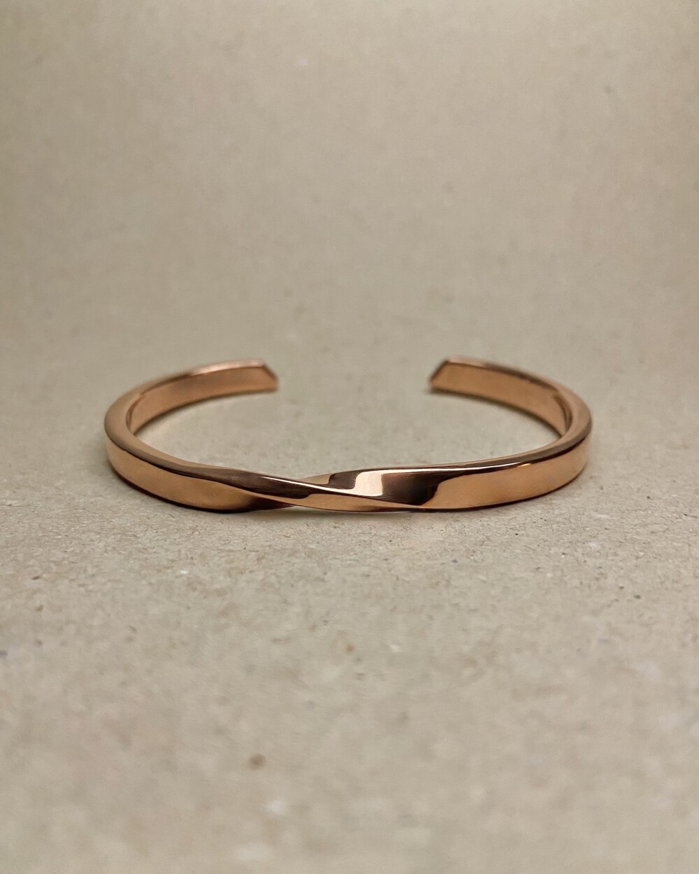 Pulseira Torcida Cobre Maciço Cuff Ajustável Sob Medida