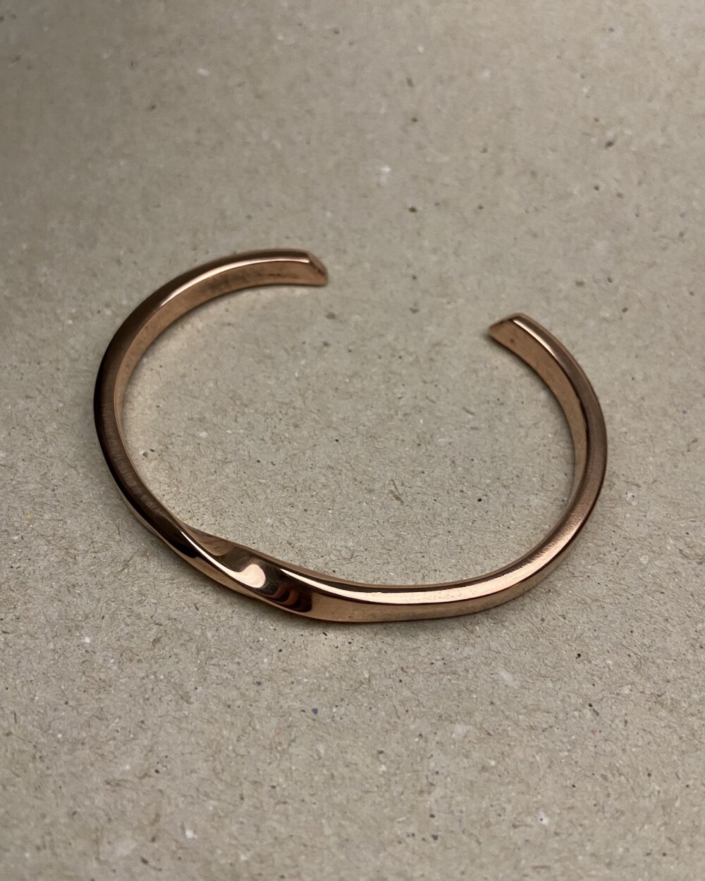 Pulseira Torcida Cobre Maciço Cuff Ajustável Sob Medida
