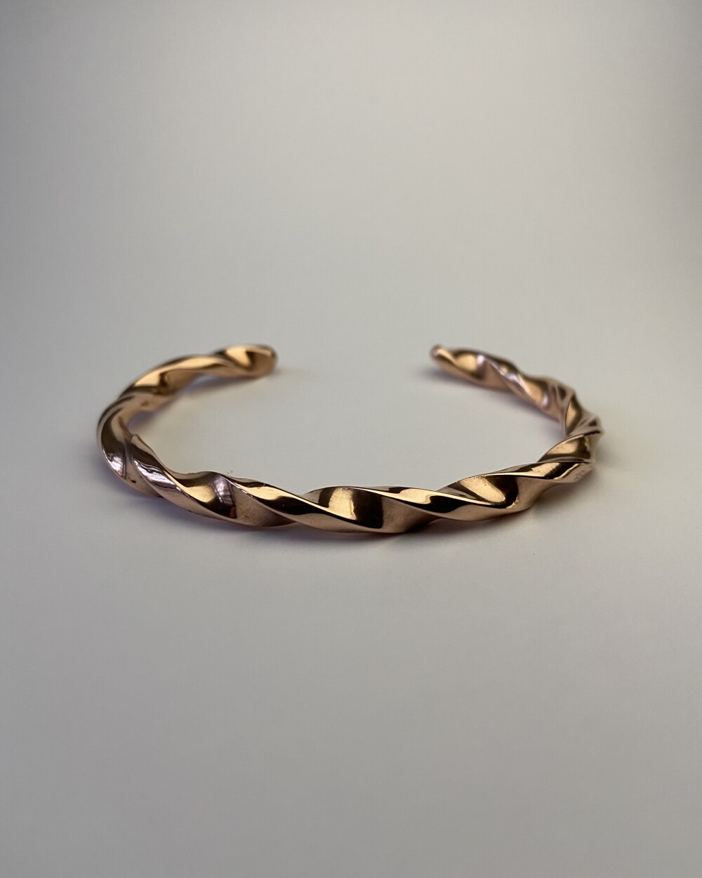 Pulseira Espiral Cuff de Cobre Maciço Sob Medida