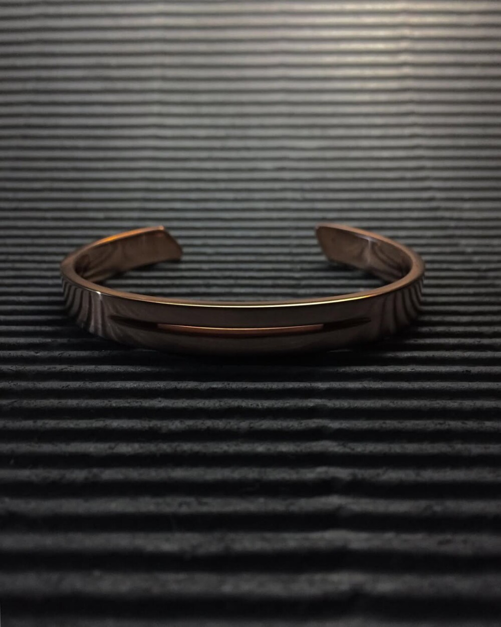 Pulseira Recorte em Cobre Maciço - Ajustável e Exclusiva