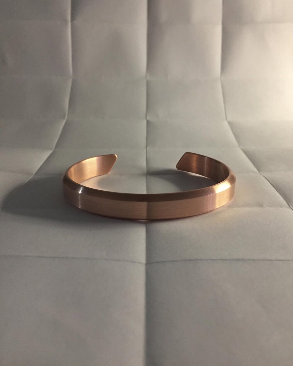Pulseira Cobre Chanfrada Cuff com Acabamento Escovado