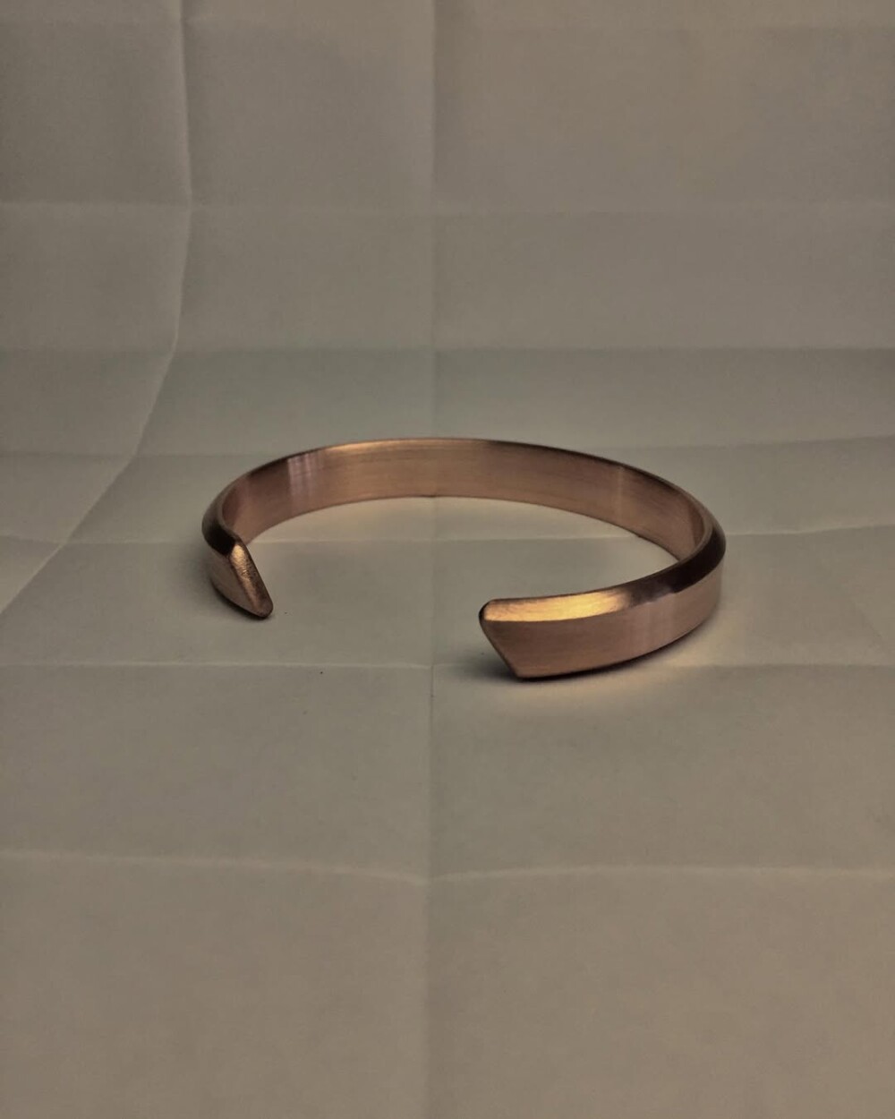 Pulseira Cobre Chanfrada Cuff com Acabamento Escovado