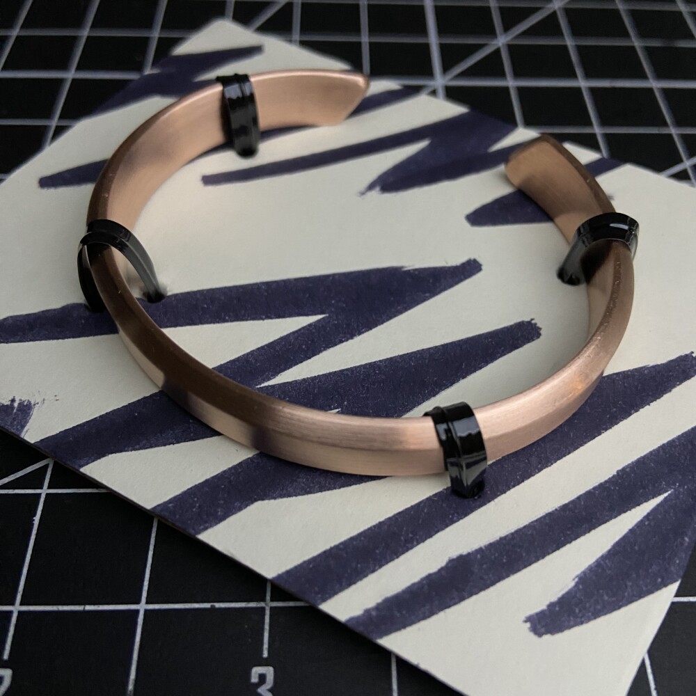 Pulseira Cobre Chanfrada Cuff com Acabamento Escovado