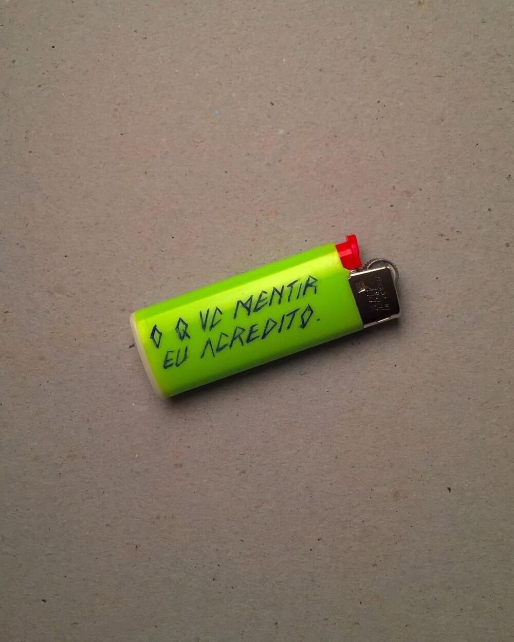 Isqueiro Personalizável com Gravação Exclusiva
