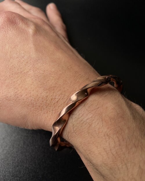 Pulseira Espiral Cuff de Cobre Maciço Sob Medida
