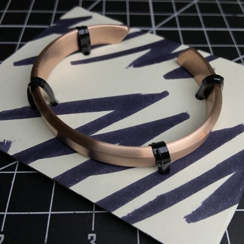 Pulseira Cobre Chanfrada Cuff com Acabamento Escovado
