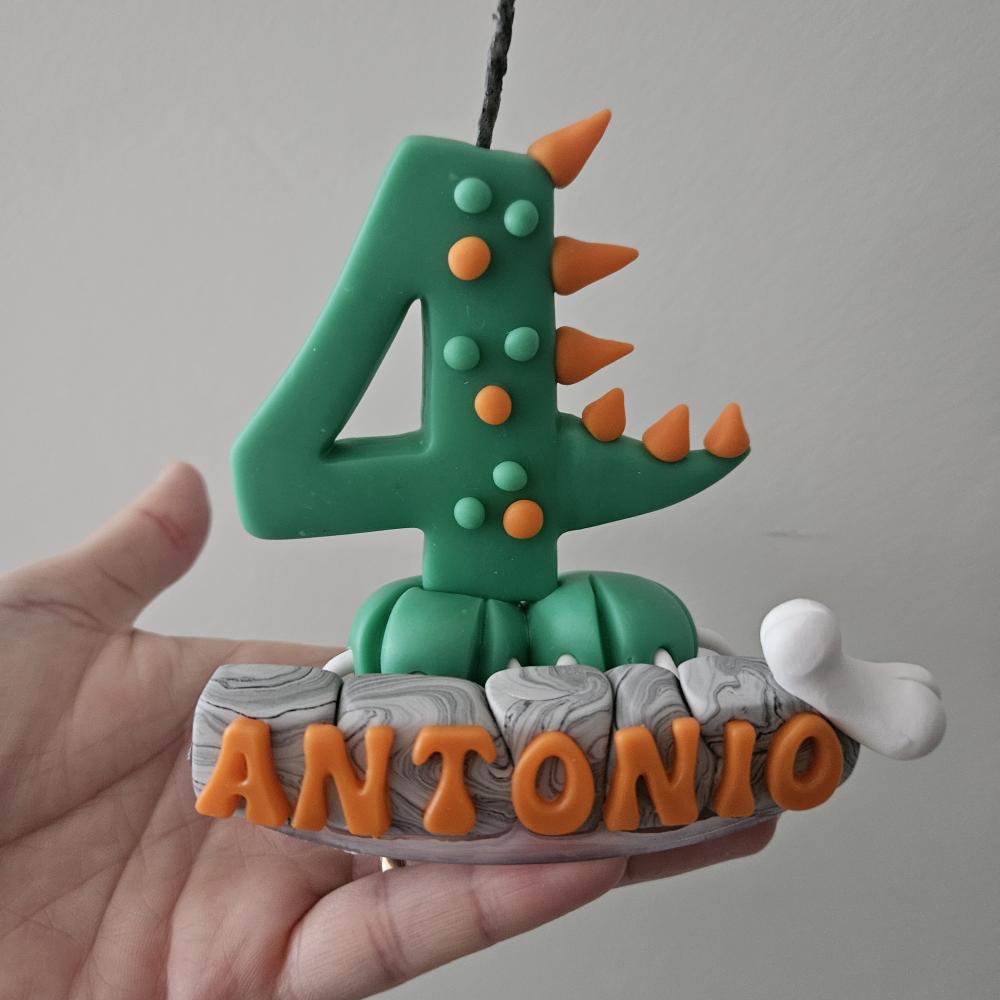Topo vela de aniversário dinossauro personalizado