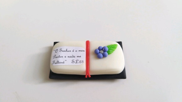 Apliques para lembrancinhas livros biscuit