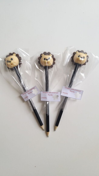 Kit 15 Lápis Lembrancinha Leão Biscuit