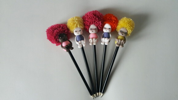 Lápis com Ponteiras meninas pompom