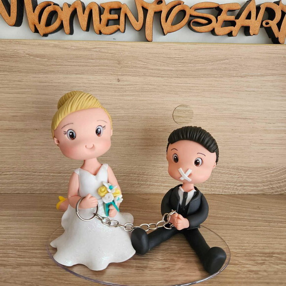 Topo de Bolo Casamento Noivo Acorrentado Biscuit